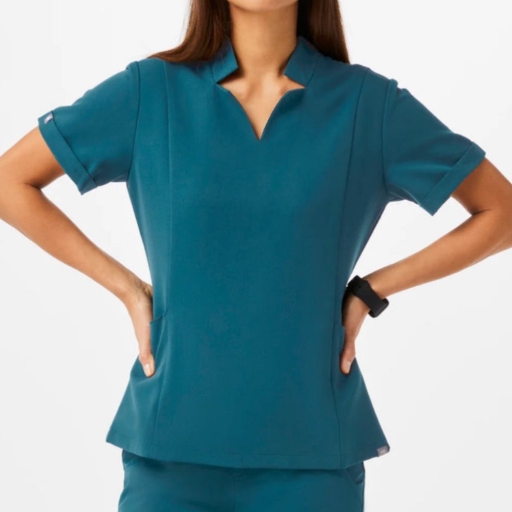 Figs Scrub Top - Size M